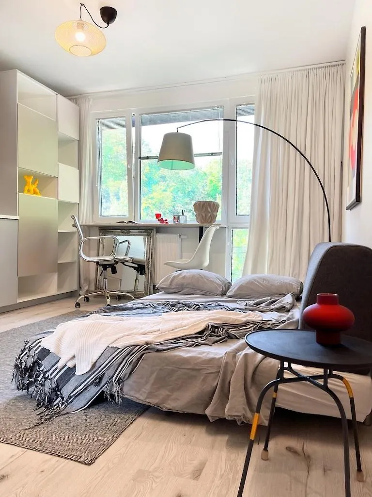 Cozy Studio At Park Near City-Center +Netflix +Wifi Warsaw