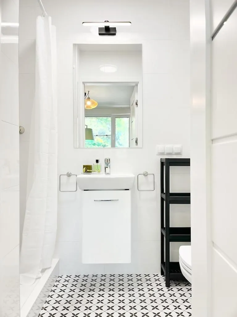 Cozy Studio At Park Near City-Center +Netflix +Wifi Warsaw